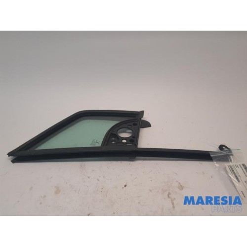 Peugeot - Partner - Quarter light, front right