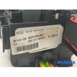 Peugeot - Partner - Fuse box