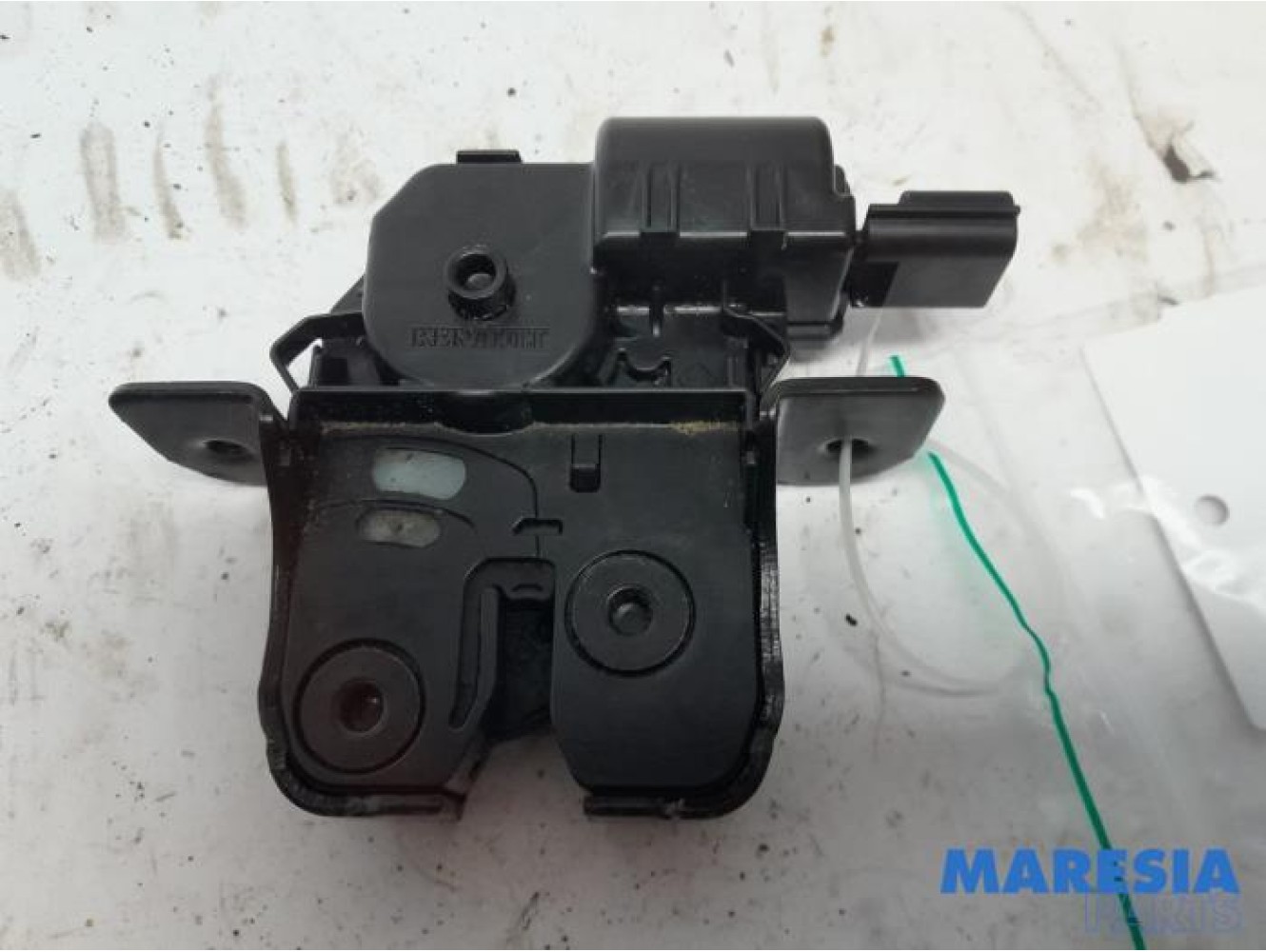 Renault - Twingo - Tailgate lock mechanism