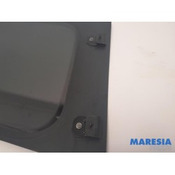 Renault - Twingo - Rear door window 4-door, left