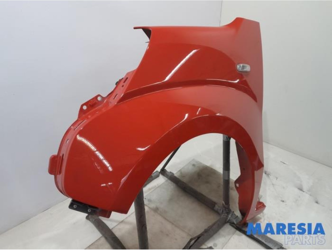 Fiat - Fiorino - Front wing, left