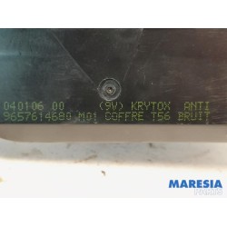 Peugeot - 307 - Tailgate lock mechanism