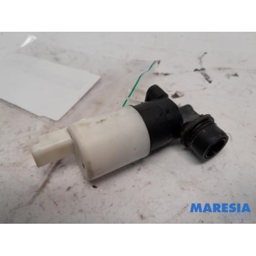 Peugeot - 307 - Windscreen washer pump