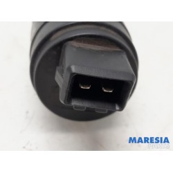 Peugeot - Boxer - Scheibensprüherpumpe vorne
