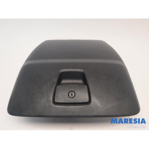Peugeot - Boxer - Glovebox