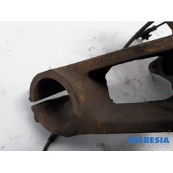 Peugeot - Boxer - Fusee links-voor