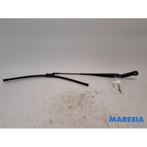 Peugeot - Boxer - Front wiper arm