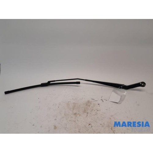 Peugeot - Boxer - Front wiper arm