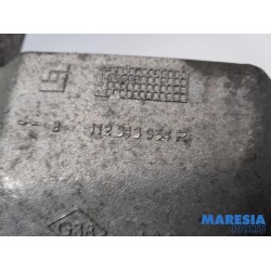 Nissan - NV300 - Engine mount