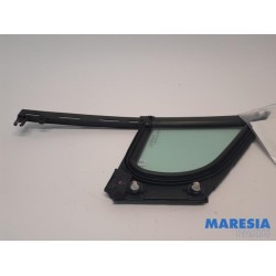 Peugeot - 5008 - Dreieckfenster links vorne