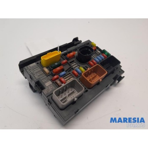 Peugeot - 5008 - Fuse box