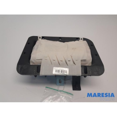 Peugeot - 5008 - Right airbag (dashboard)