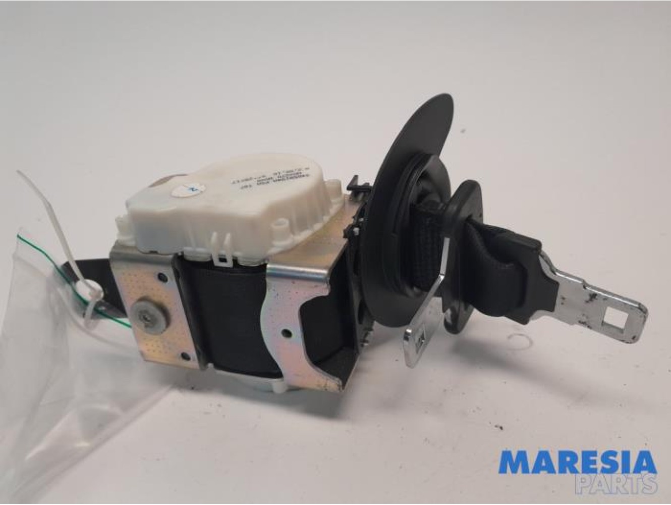 Peugeot - 5008 - Rear seatbelt, centre
