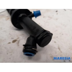 Renault - Twingo - Clutch master cylinder