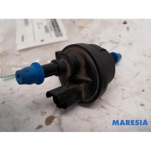 Renault - Twingo - Vacuum valve