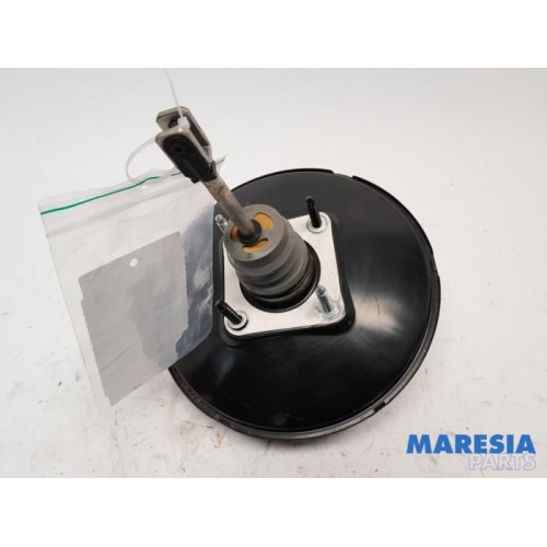 Renault - Twingo - Brake servo