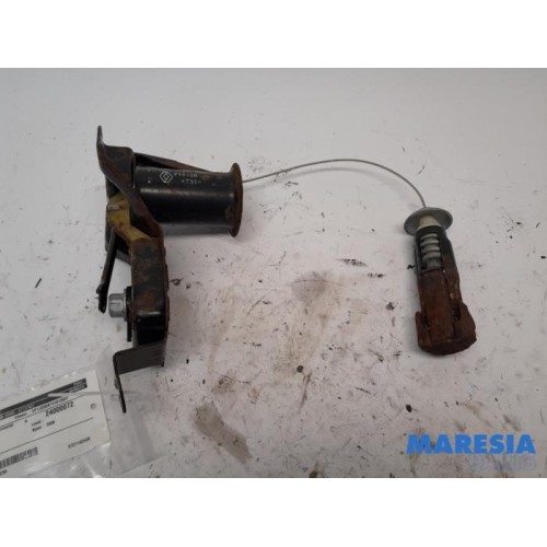 Renault - Grand Scenic - Spare wheel lift mechanism