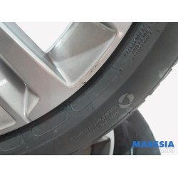 Peugeot - 308 - Sportvelgenset + banden