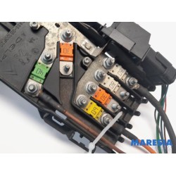 Peugeot - 5008 - Fuse box