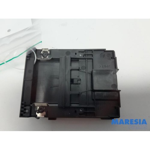 Renault - ZOE - Card reader (lock)