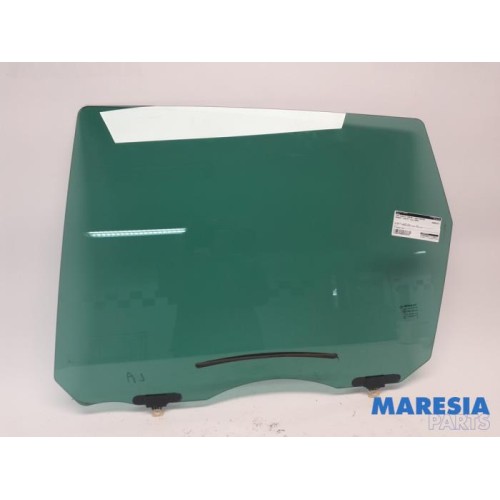 Renault - Scenic - Rear door window 4-door, left