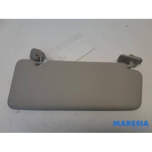 Renault - ZOE - Sun visor