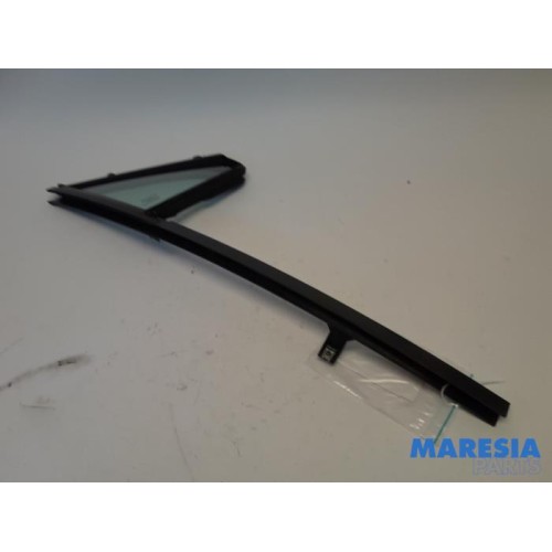 Renault - ZOE - Quarter light, front right