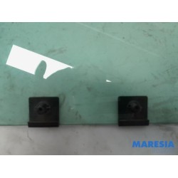 Renault - ZOE - Door window 4-door, front right
