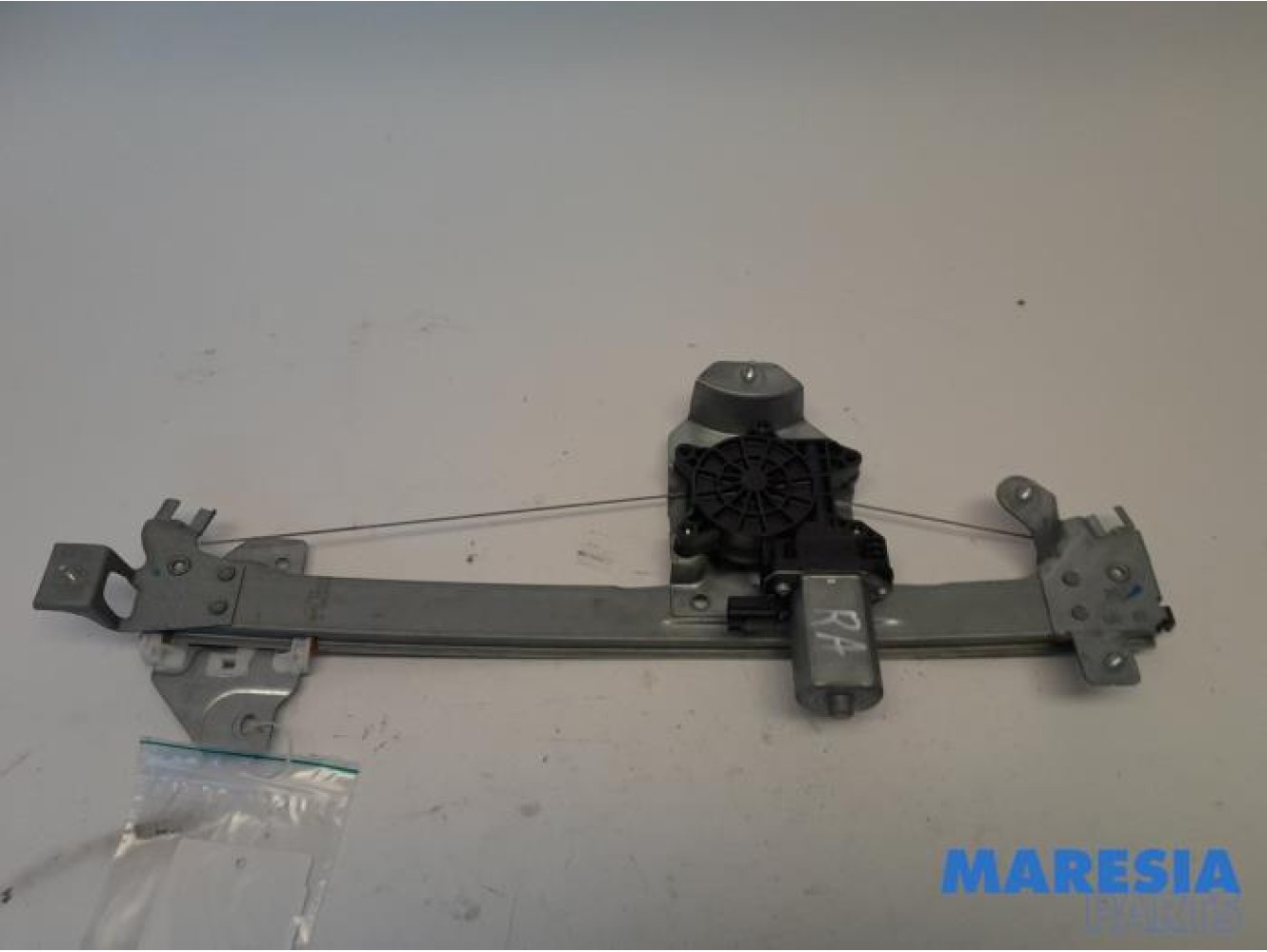 Renault - ZOE - Rear door window mechanism 4-door, right