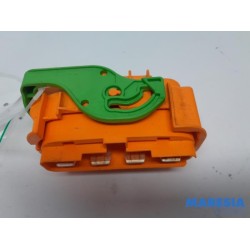 Renault - ZOE - Hybrid service plug