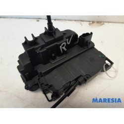 Renault - Scenic - Front door lock mechanism 4-door, right