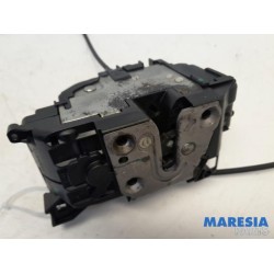 Renault - Scenic - Front door lock mechanism 4-door, right