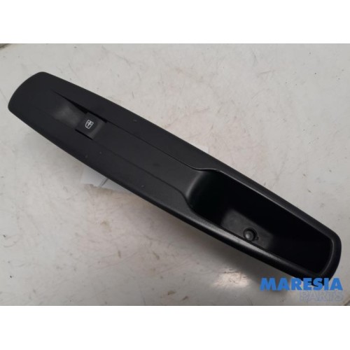 Renault - Scenic - Electric window switch