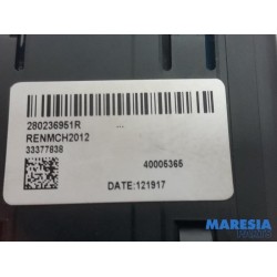 Renault - ZOE - AUX / USB connection
