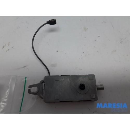 Renault - ZOE - Antenne amplificateur