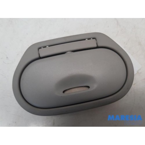 Renault - Scenic - Rear view mirror