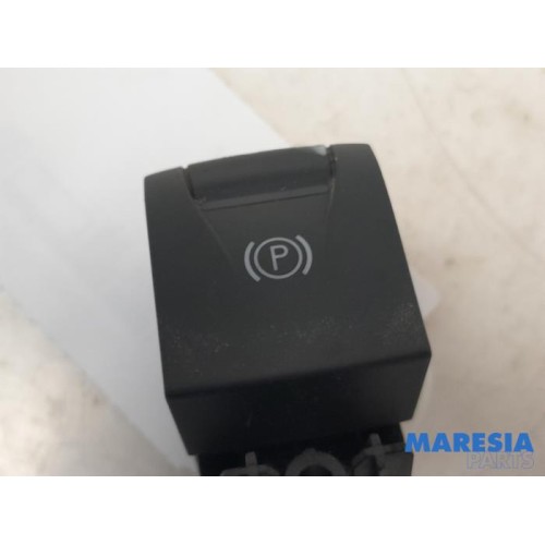 Renault - Scenic - Parking brake switch