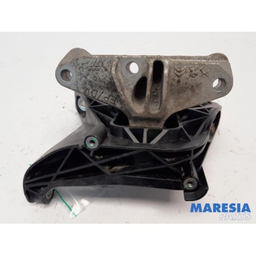 Peugeot - Partner - Engine mount