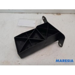Renault - Twingo - Support pare-chocs avant droit