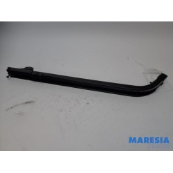 Peugeot - Partner - Sliding door rail, right