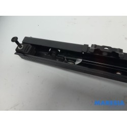 Peugeot - Partner - Sliding door rail, right