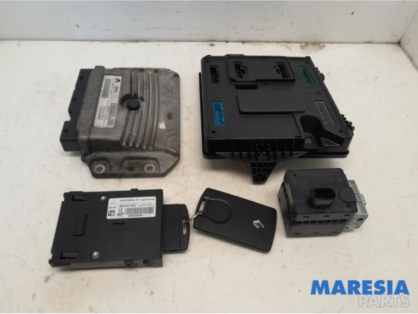 Renault - Scenic - Engine management computer