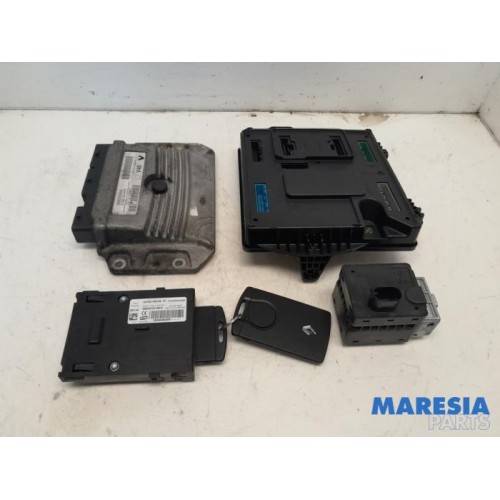 Renault - Scenic - Engine management computer