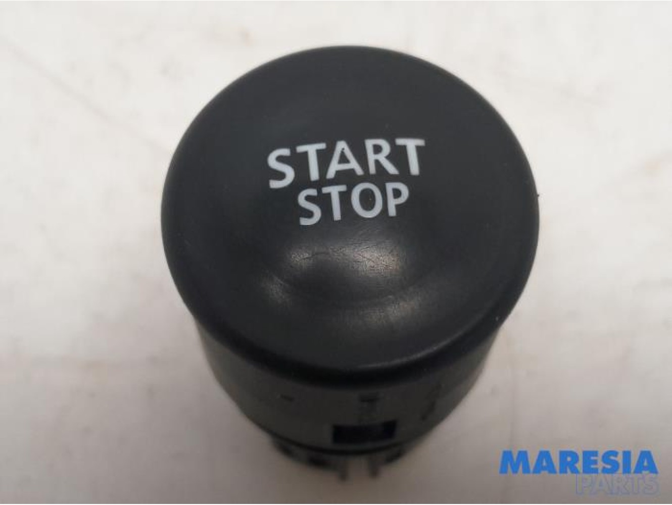 Renault - Scenic - Start/stop switch