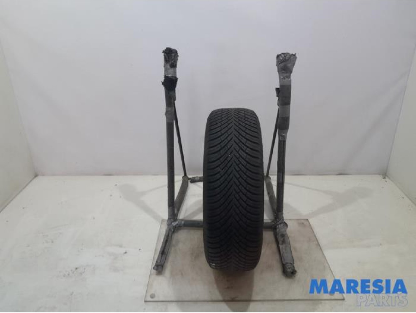 Citroen - Berlingo - Tyre