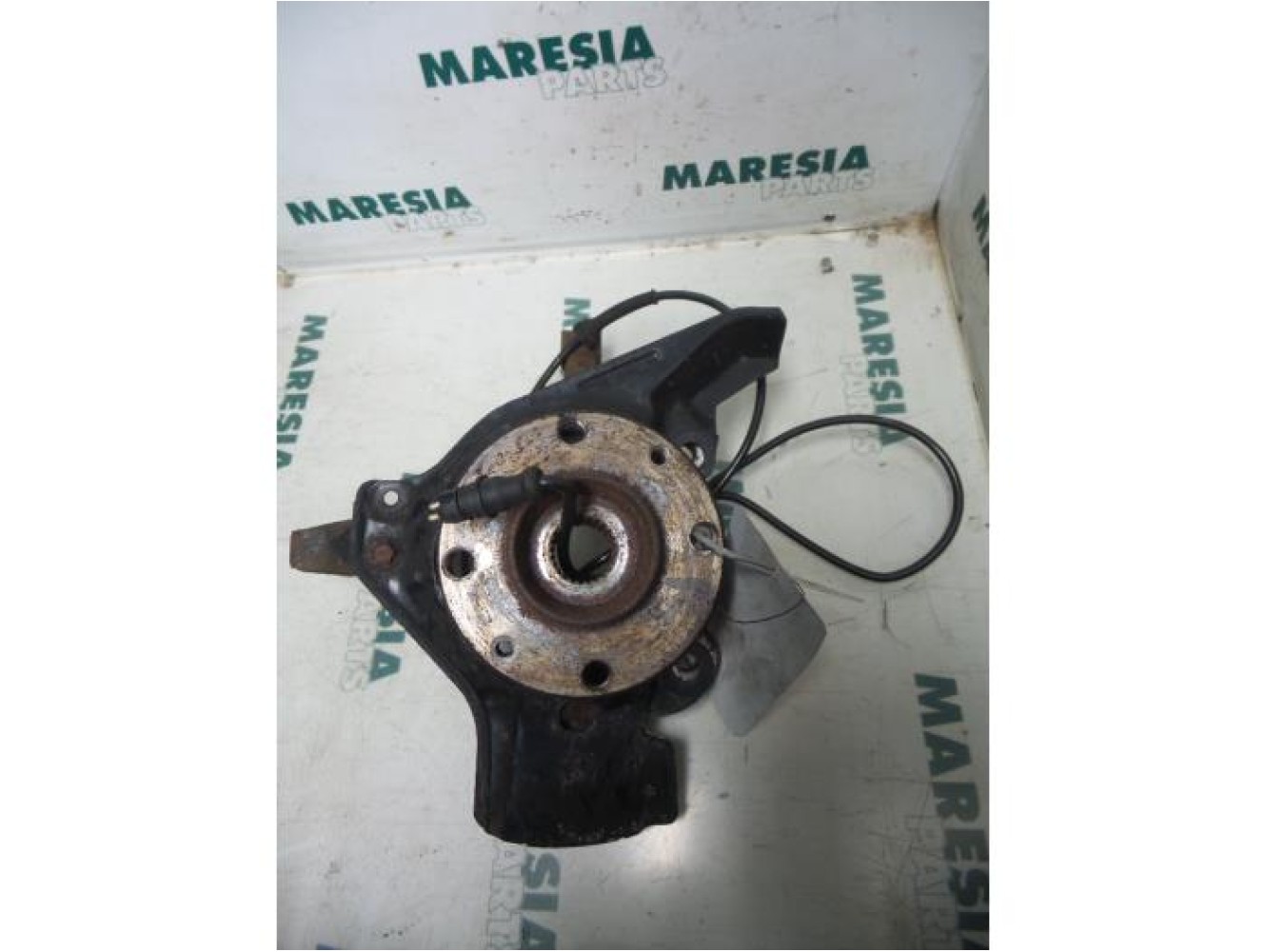 Lancia - Lybra - Knuckle, front right
