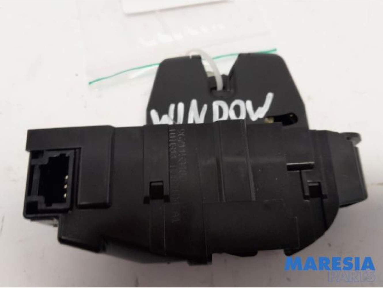 Citroen - Berlingo - Tailgate lock mechanism