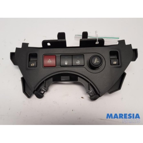 Citroen - Berlingo - Multi-functional window switch