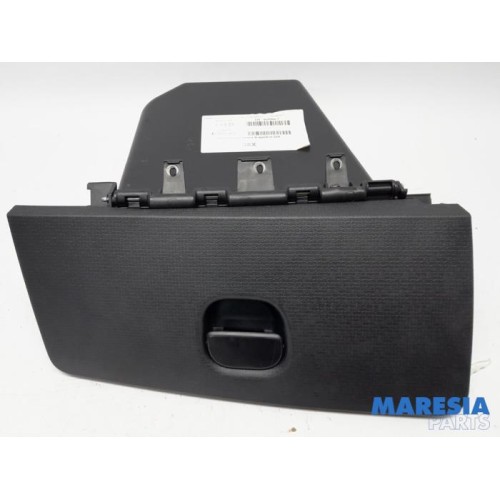 Fiat - Panda - Glovebox