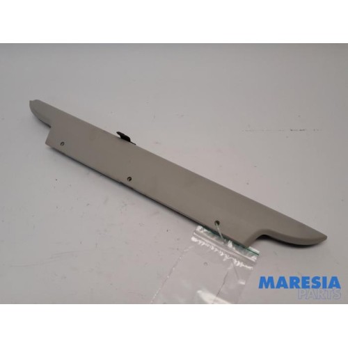 Citroen - Berlingo - Rollo links